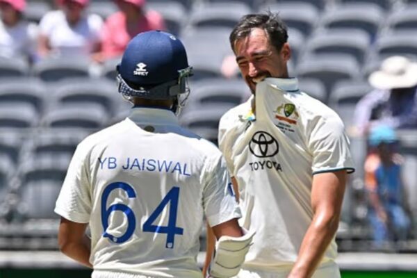 Yashasvi Jaiswal Dismissed on First Ball by Mitchell Starc in Pink Ball Test