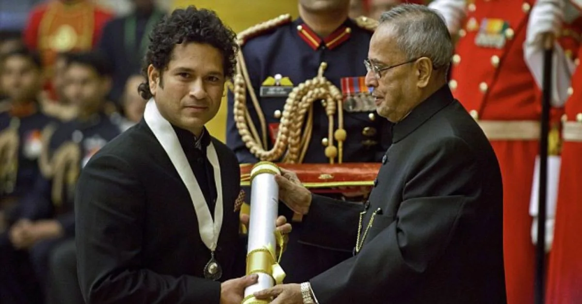 Sachin Tendulkar was awarded the Khel Ratna in 1997-98.